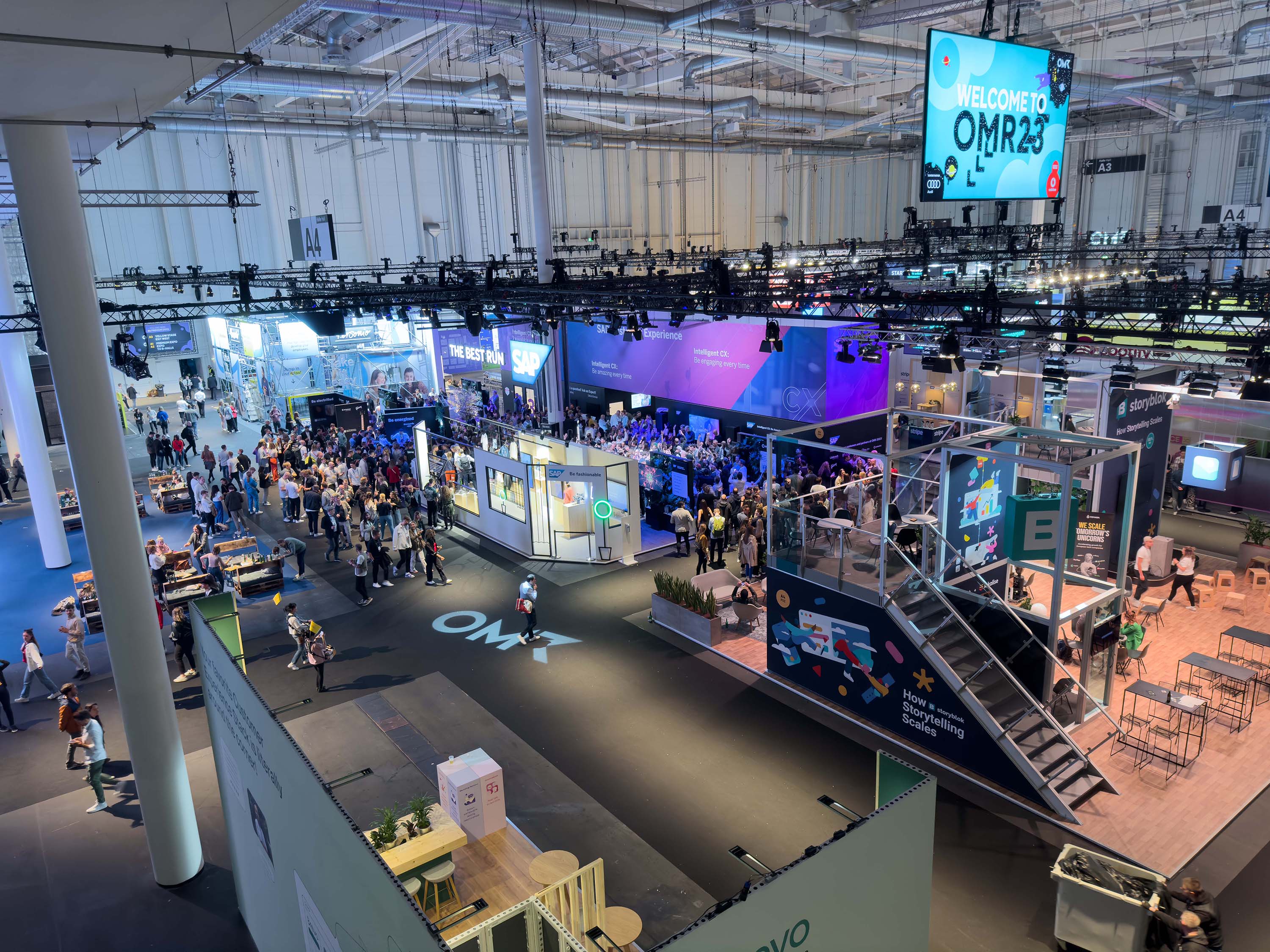 The OMR Festival at the exhibition center in Hamburg; Over 1,000 exhibitors, partners and speakers
            were there
